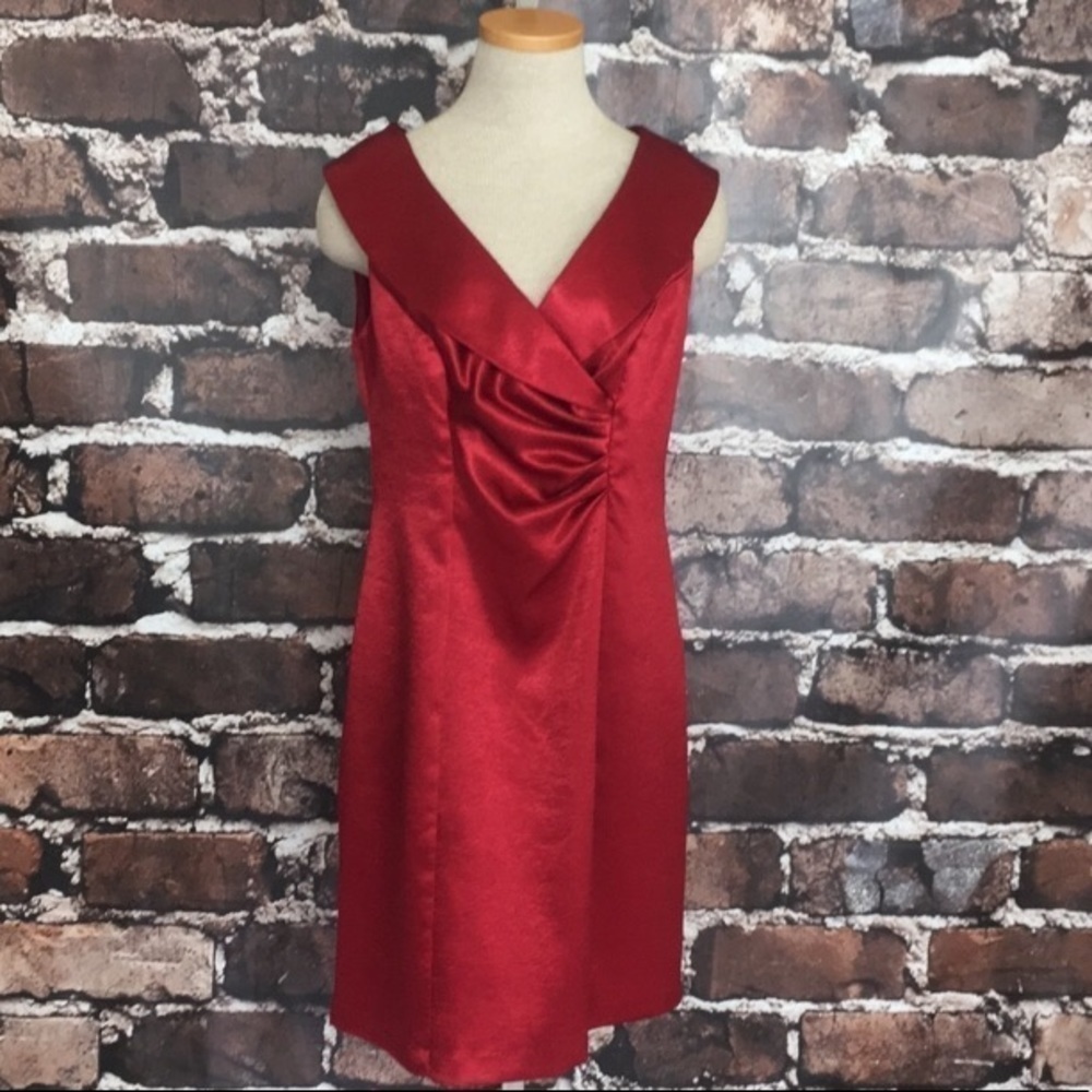 GNW Dress Christmas Red Shine Sheath Sleeveless Ruched 10